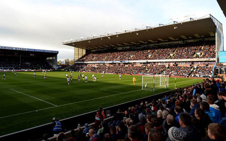 球迷们带来 球迷们带来